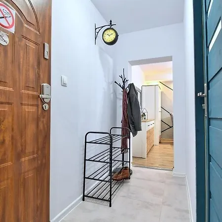 Modern Green 3 Apartment